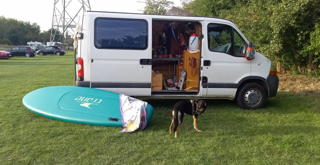 Im Sommer gerne in der Nähe von Wasser mit SUP, Entspannung nach genater Physio Arbeit Autorin Annette Möhle